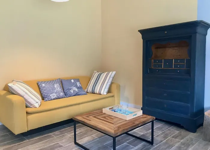 Les Naiades Pensión 4*