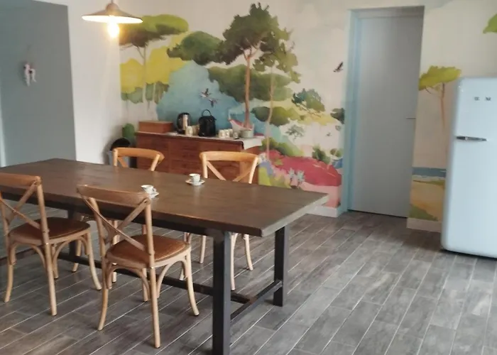 招待所 Les Naiades